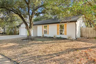 7729 Croftwood Dr, Austin, TX 78749 - Photo 37