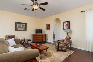 201 Sycamore St, Georgetown, TX 78633 - Photo 7
