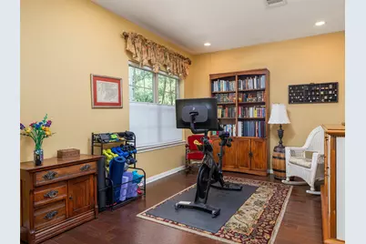 201 Sycamore Street, Georgetown, TX 78633 - Photo 5