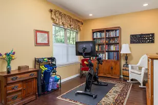 201 Sycamore St, Georgetown, TX 78633 - Photo 5