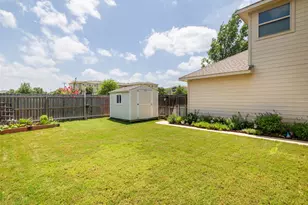 201 Sycamore St, Georgetown, TX 78633 - Photo 29