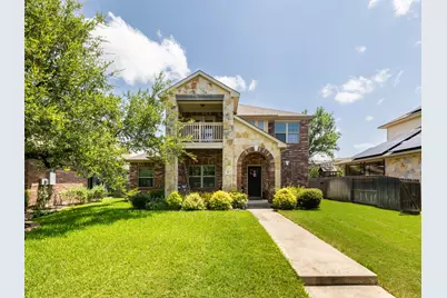 201 Sycamore Street, Georgetown, TX 78633 - Photo 1
