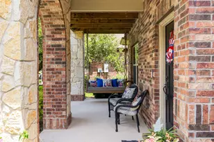 201 Sycamore St, Georgetown, TX 78633 - Photo 3