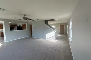 102 Blanco Woods Blvd, Elgin, TX 78621 - Photo 5