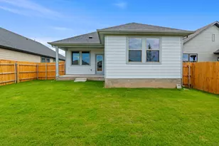 1102 Universal Dr, Hutto, TX 78634 - Photo 33