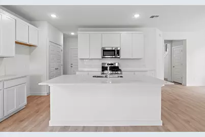 1102 Universal Drive, Hutto, TX 78634 - Photo 9