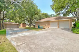 307 Las Plumas Dr, Georgetown, TX 78628 - Photo 3