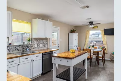 109 Killian Loop, Hutto, TX 78634 - Photo 5