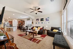 6905 Vail Ridge St, Austin, TX 78744 - Photo 11