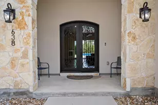 638 Strada Luca, Florence, TX 76527 - Photo 7