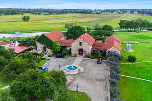 638 Strada Luca, Florence, TX 76527 - Photo 37