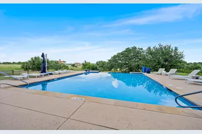 638 Strada Luca, Florence, TX 76527 - Photo 35