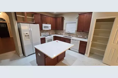 8600 Wood Stork Drive #373, Austin, TX 78729 - Photo 5