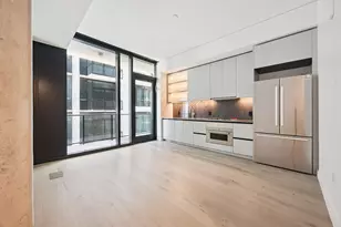 610 Davis St, Austin, TX 78701 - Photo 3