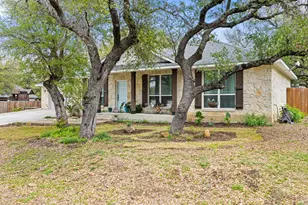 103 Leaning Oak Cir, Johnson City, TX 78636 - Photo 3