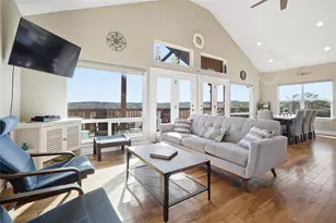 1748 Lakeshore Dr, Canyon Lake, TX 78133 - Photo 5