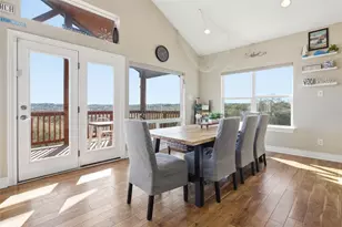 1748 Lakeshore Dr, Canyon Lake, TX 78133 - Photo 7