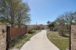 1748 Lakeshore Dr, Canyon Lake, TX 78133 - Photo 3