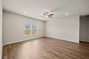 156 Wind Hl, Jarrell, TX 76537 - Photo 17