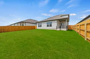156 Wind Hl, Jarrell, TX 76537 - Photo 29