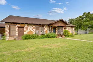 204 Brewster Ave, Florence, TX 76527 - Photo 1