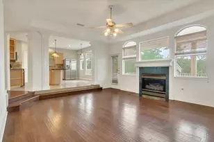 5913 Mountain Villa Dr, Austin, TX 78731 - Photo 7