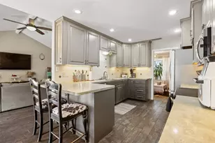 111 Pecan Dr, Mountain City, TX 78610 - Photo 11