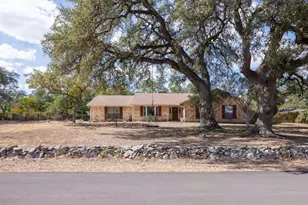 111 Pecan Dr, Mountain City, TX 78610 - Photo 5