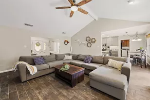 111 Pecan Dr, Mountain City, TX 78610 - Photo 7