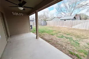 1327 Camden Ln Ln, Lockhart, TX 78644 - Photo 35