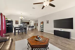 706 Liard River Rd, Hutto, TX 78634 - Photo 9