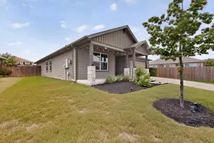 706 Liard River Rd, Hutto, TX 78634 - Photo 3