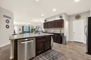 706 Liard River Rd, Hutto, TX 78634 - Photo 11