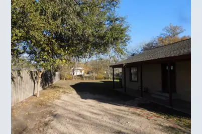 1320 Green Street, Lockhart, TX 78644 - Photo 9