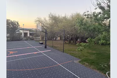 8 Monarch Oaks Lane, The Hills, TX 78738 - Photo 19