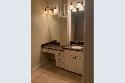 8 Monarch Oaks Lane, The Hills, TX 78738 - Photo 5