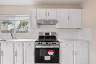 2727 High Point Dr, Round Rock, TX 78664 - Photo 5