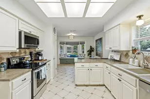 1306 Oakridge Dr, Round Rock, TX 78681 - Photo 9