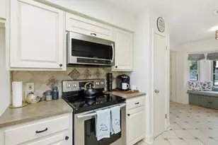 1306 Oakridge Dr, Round Rock, TX 78681 - Photo 11