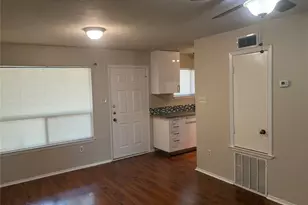 1514 Parker Ln, Austin, TX 78741 - Photo 11