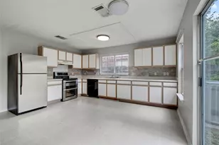 141 Masonwood Dr, Kyle, TX 78640 - Photo 7