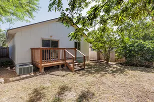 1811 Rainy Meadows Dr, Austin, TX 78758 - Photo 19
