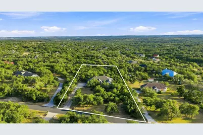 607 Saddlehorn Drive, Dripping Springs, TX 78620 - Photo 39