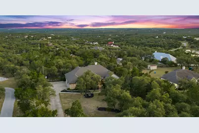 607 Saddlehorn Drive, Dripping Springs, TX 78620 - Photo 37