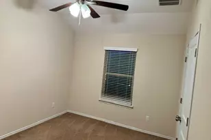 712 Manzano Ln, Pflugerville, TX 78660 - Photo 13