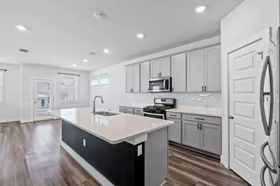 7312 Travertine Spring Drive, Austin, TX 78744 - Photo 9