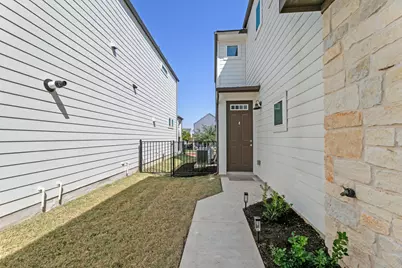 7312 Travertine Spring Drive, Austin, TX 78744 - Photo 3
