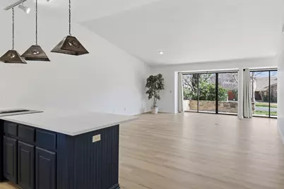 100 Bay Point Drive #3, Horseshoe Bay, TX 78657 - Photo 5