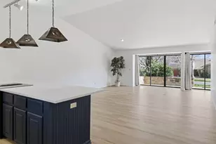 100 Bay Point Dr, Horseshoe Bay, TX 78657 - Photo 5