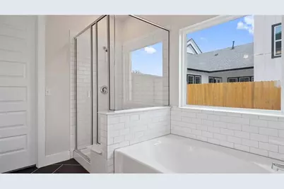 7812 Hillock Terrace, Austin, TX 78744 - Photo 11